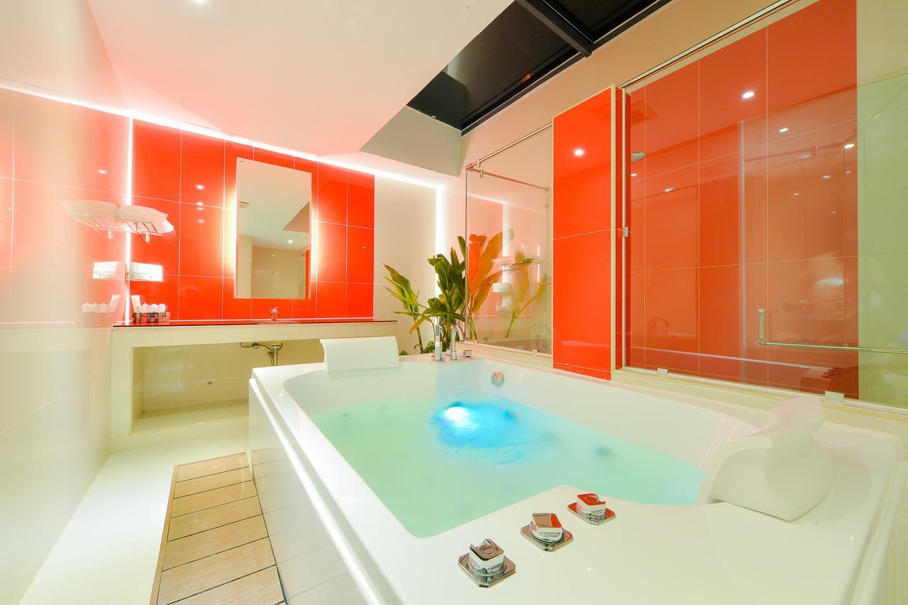 Nice Residence Hotel Huahin - Sha Extra Plus Экстерьер фото
